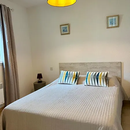 Au Coeur De Saint-florent A 200m De La * 圣弗洛朗