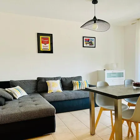 Lägenhet Au Coeur De Saint-florent A 200m De La *